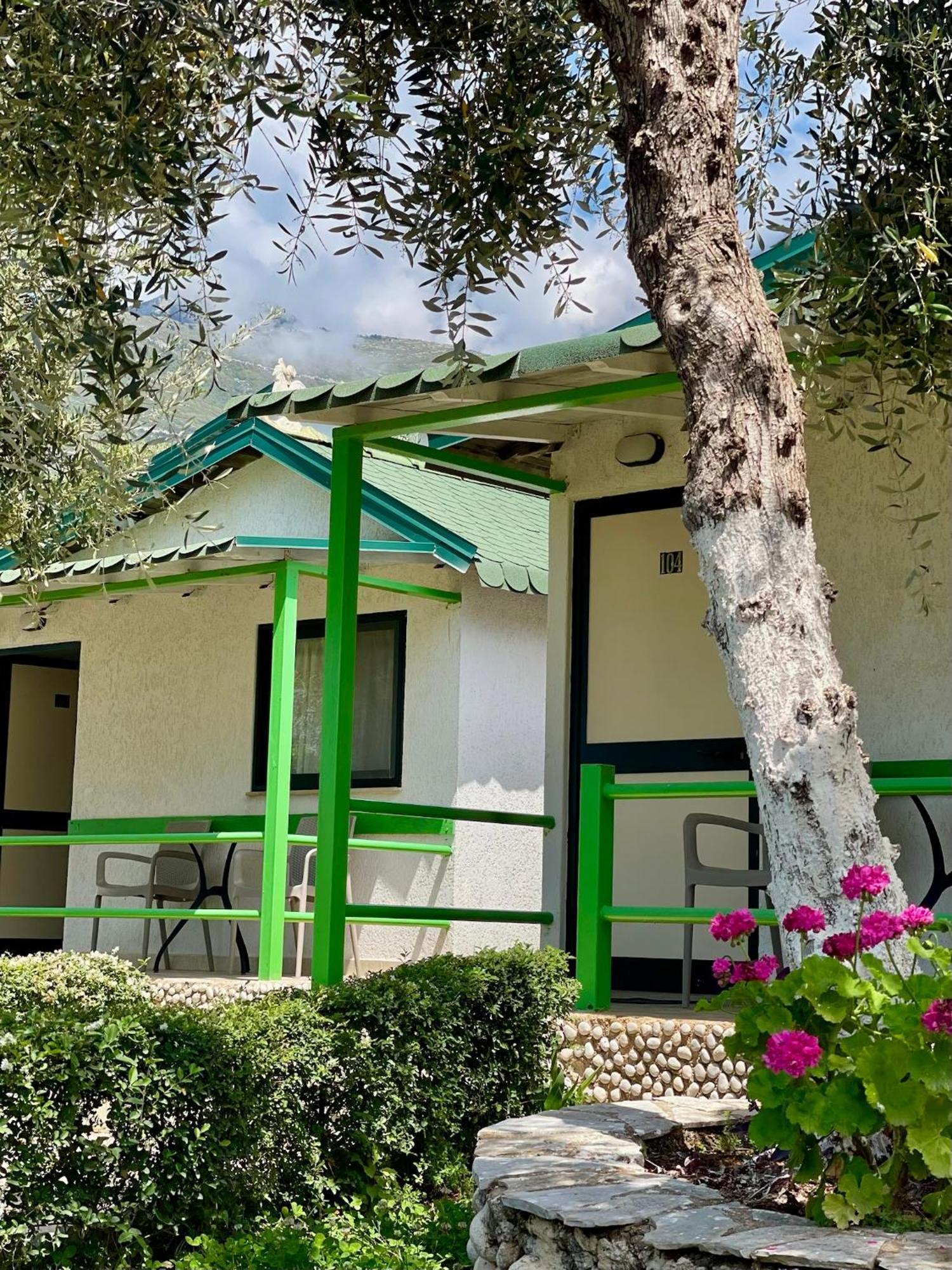 Ambel Chalet